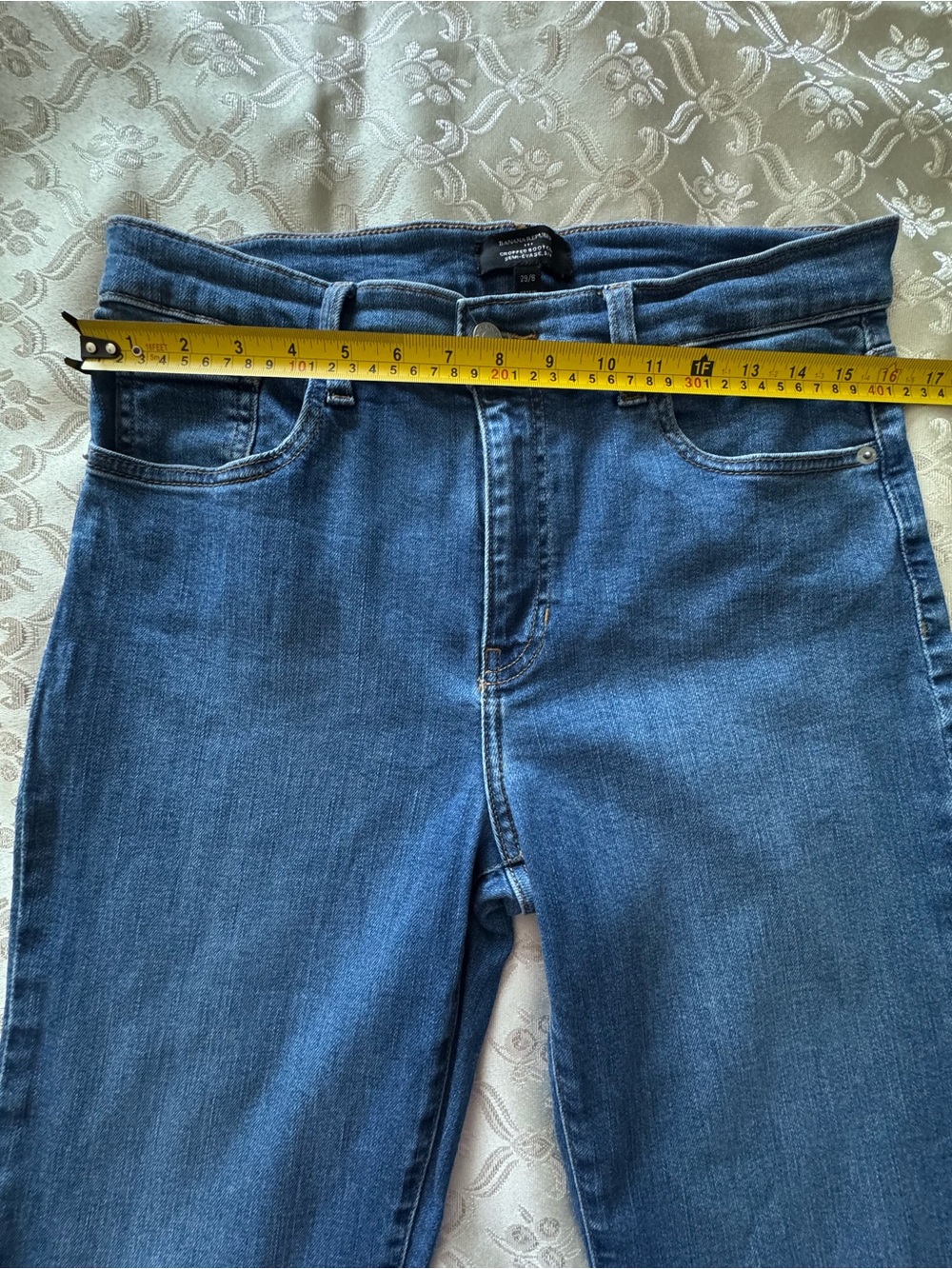 Banana Republic Cropped Bootcut Raw Hem Stretch Jeans Size 29/8 - Picture 7 of 8